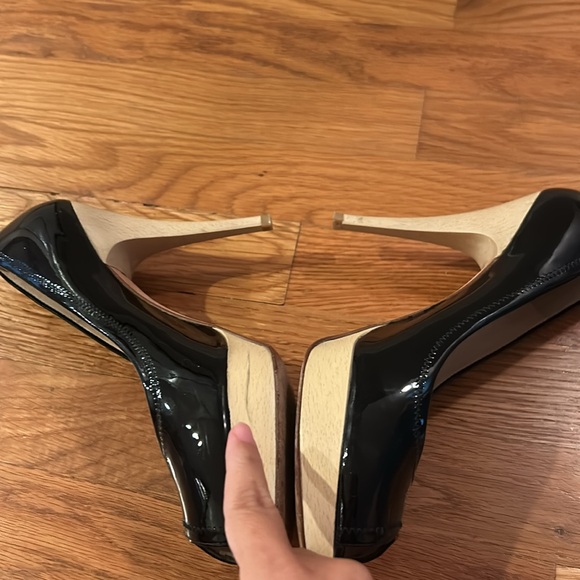 Stuart Weitzman size 7.5 peeptoe pumps - Picture 4 of 14